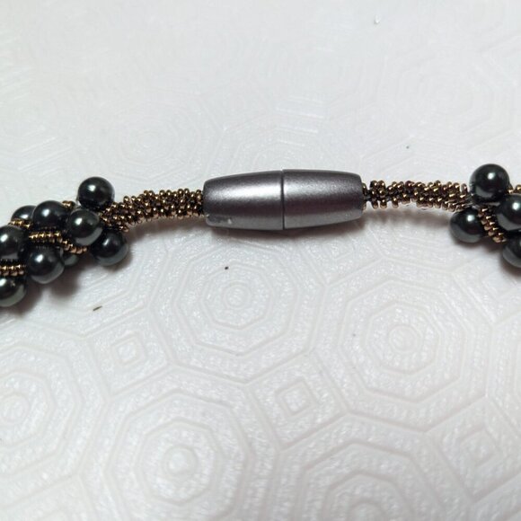 Pretty Vintage Hand Beaded Necklace Broncetone & Emerald Green Beads - Picture 6 of 8